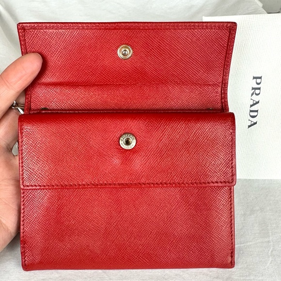 PRADA Saffiano red leather compact mini wallet crossbody bag - Picture 4 of 16